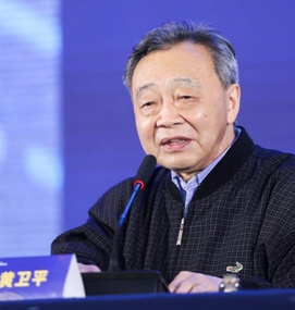 黄卫平