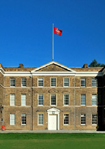 莱斯特大学